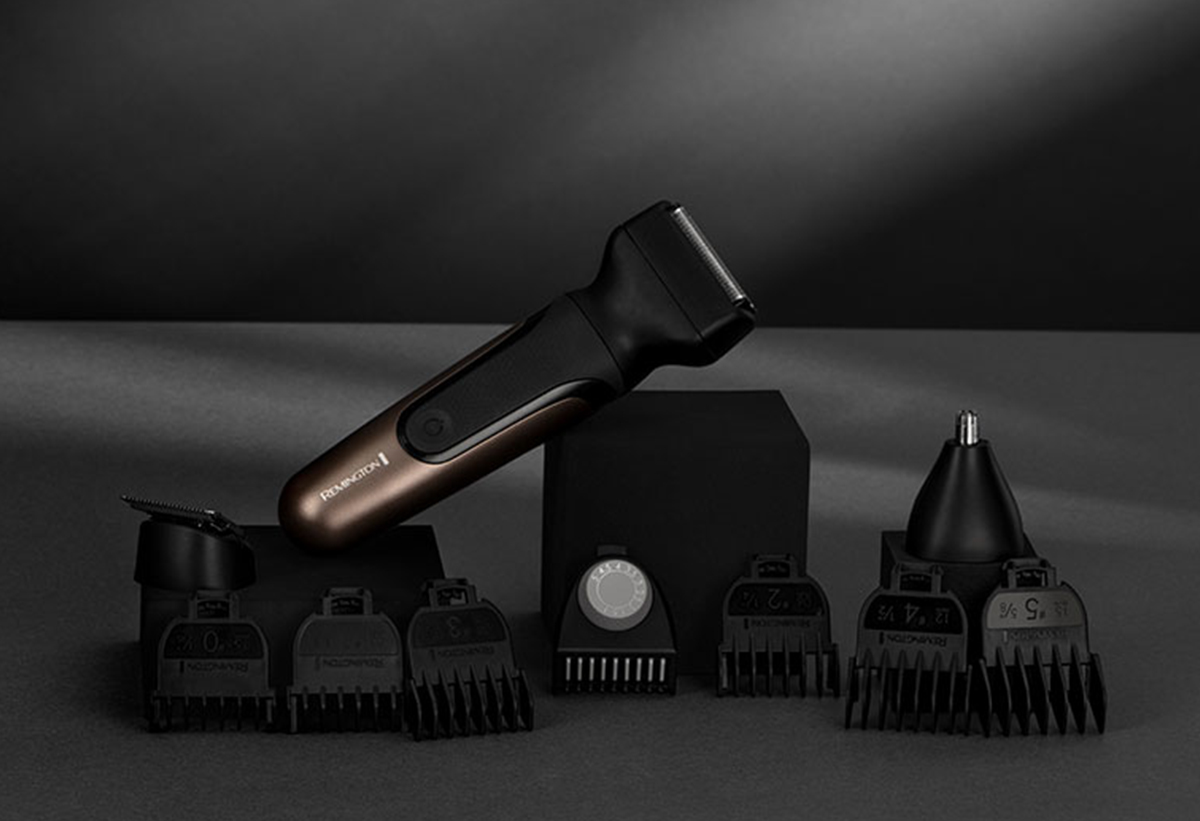 Απεικονίζεται η ξυριστική μηχανή μαζί με όλα τα εξαρτήματά της.